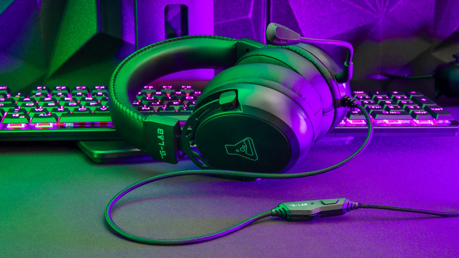 découvrez notre sélection de casques gaming confortables, conçus pour offrir une expérience de jeu immersive et agréable pendant des heures. profitez d’un son de qualité et d’un confort optimal pour toutes vos sessions de gaming.